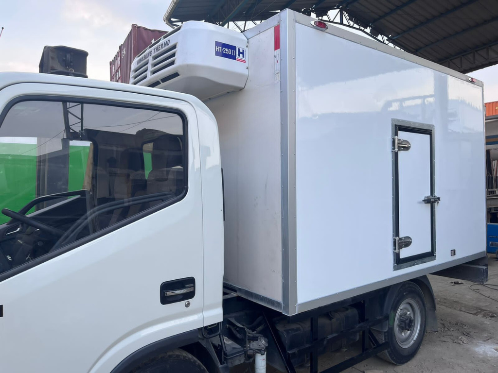 Furgón térmico SLM CONTAINERS
